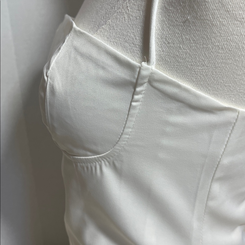 NWOT White Structured Satin Sheen Crop Spaghetti Strap Cami Top – Size Small - Picture 9 of 16